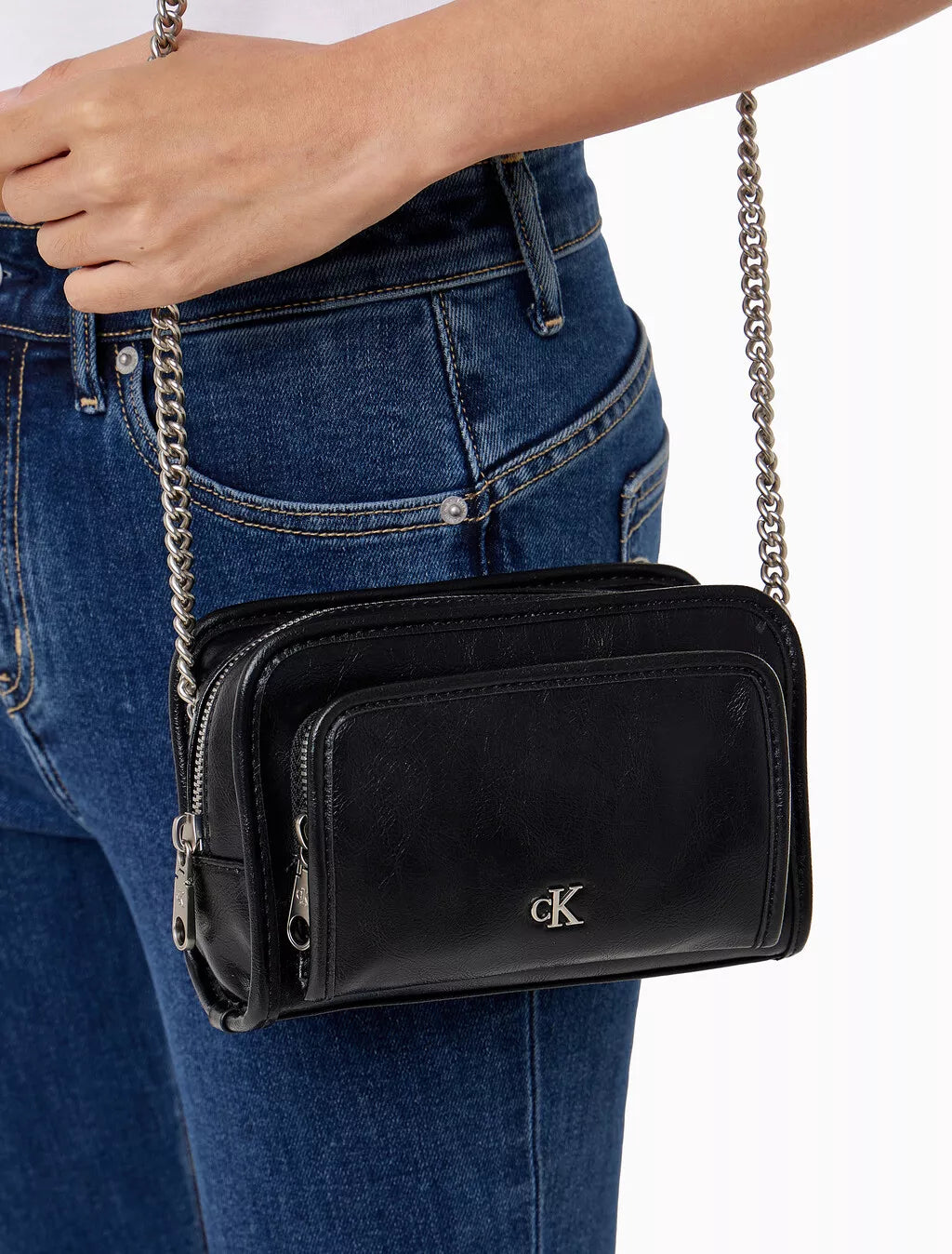 Calvin Klein Women’s Elegant Medium Bag – Spring/Summer Collection, Stylish & Sustainable