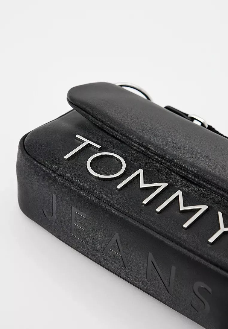 Tommy Hilfiger Women’s Premium Polyurethane Bag – Elegant Fall/Winter Shoulder Handbag