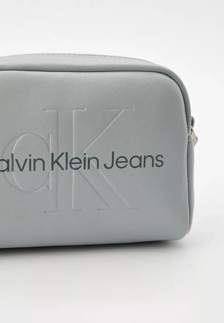 Calvin Klein Jeans Little Bag for Women – Chic Spring/Summer Mini Handbag