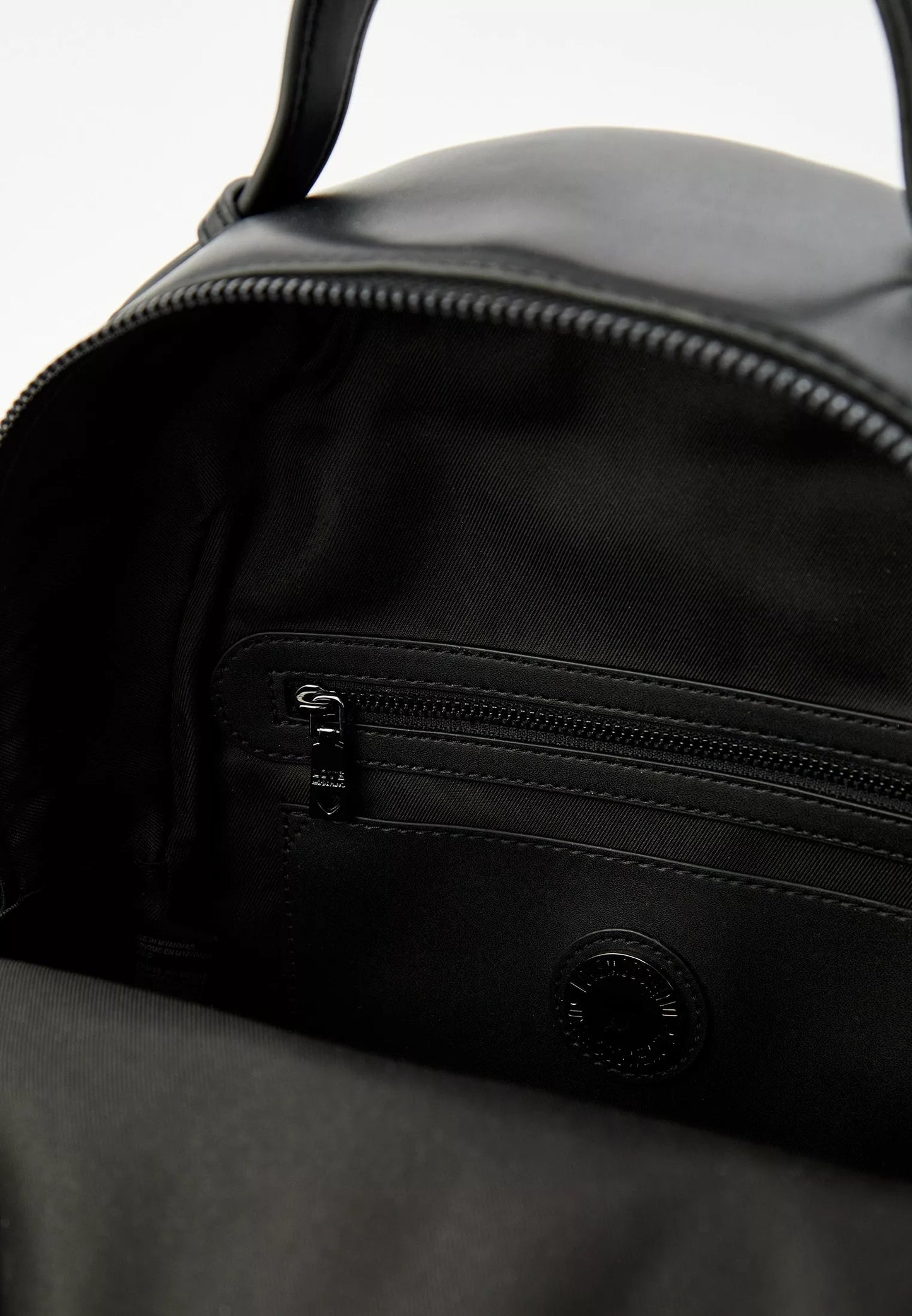 Love Moschino Women’s Black Rucksack with Front Pockets – Elegant Everyday Backpack