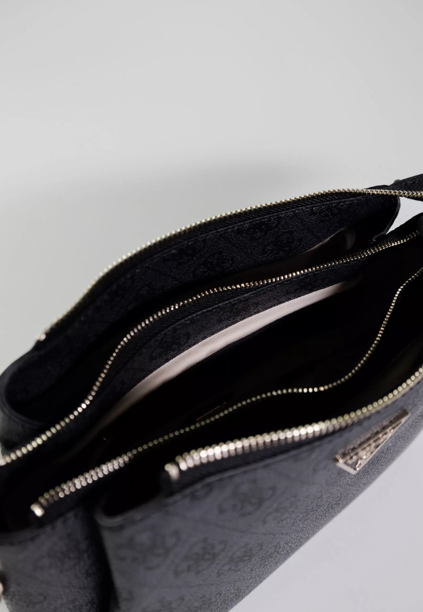 GUESS Women’s Grey Printed Shoulder Bag