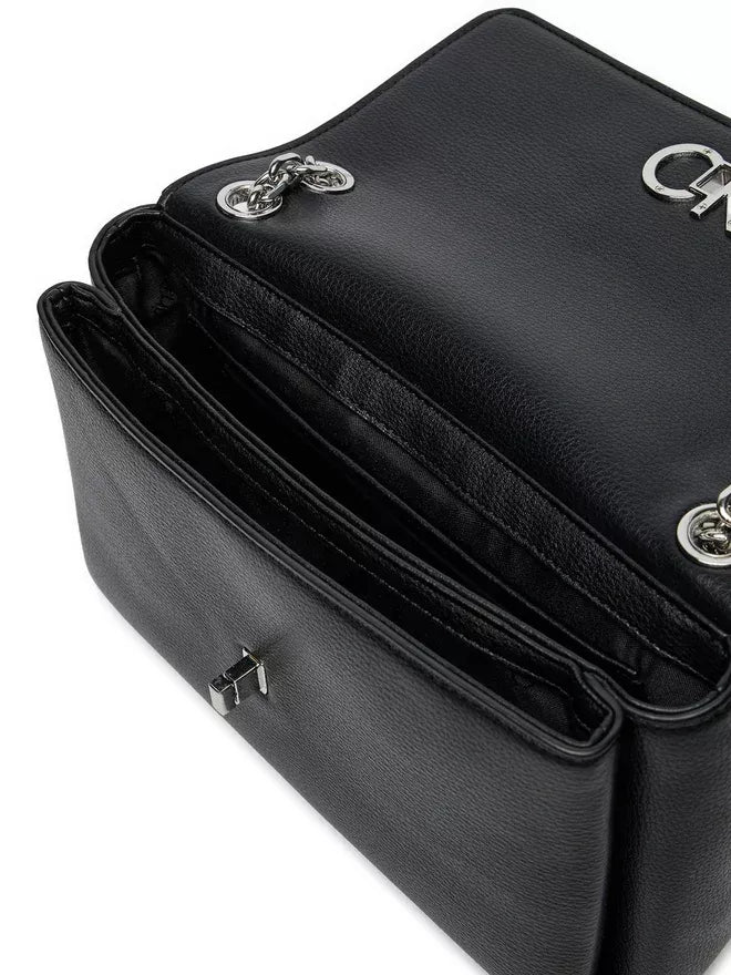 Calvin Klein Women’s Fall/Winter Polyurethane Bag – Stylish & Durable Shoulder Bag