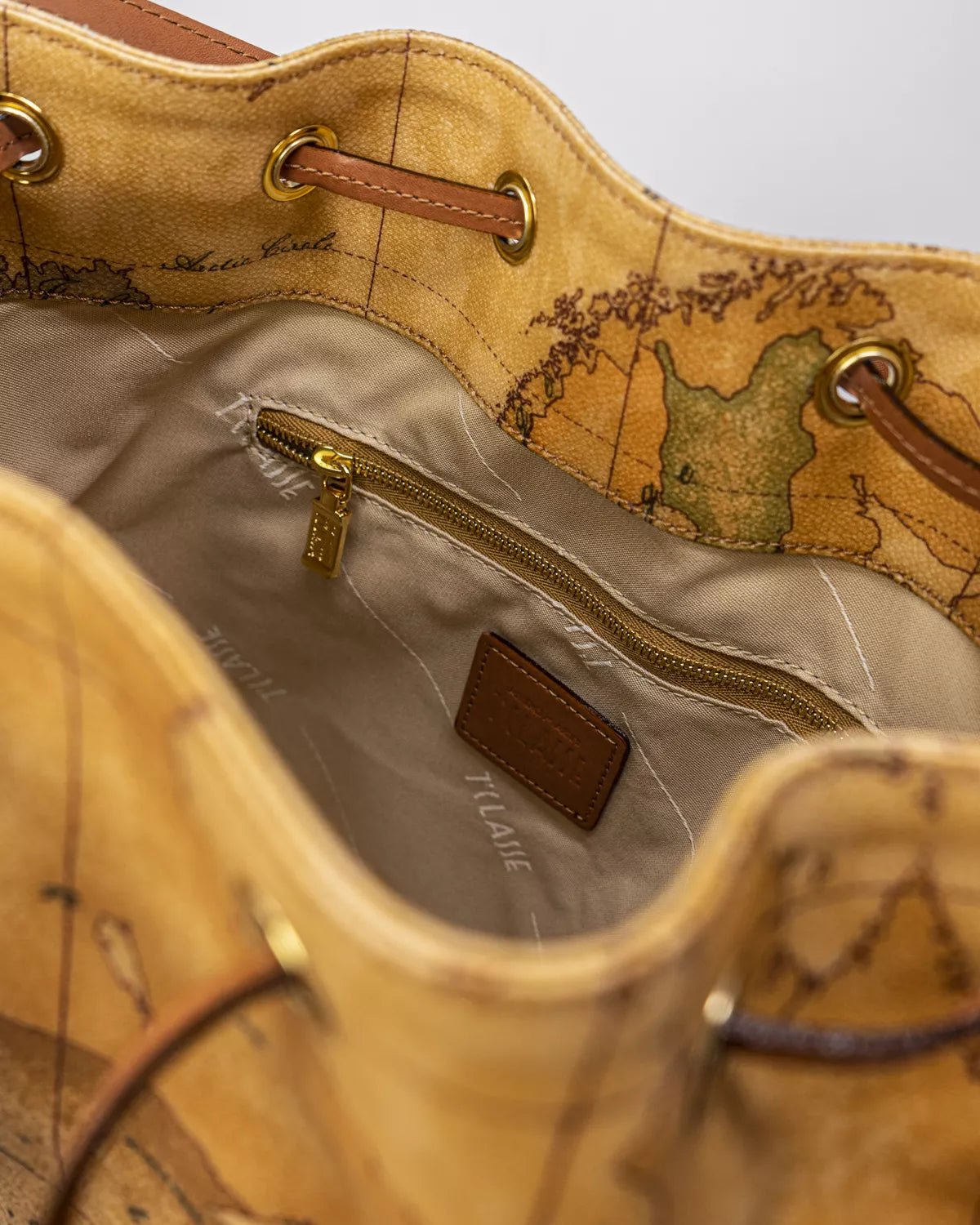 Alviero Martini Prima Classe Women’s Leather Bag