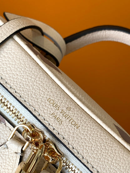 Louis Vuitton Soft Hobo Shoulder Bag Monogram