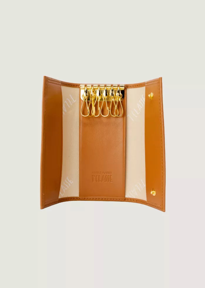 Alviero Martini Prima Classe Women’s Beige Bag – Spring/Summer Essential