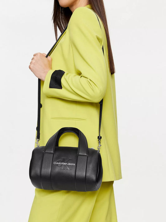 Calvin Klein Jeans Women’s Faux Leather Bag – Autumn/Winter Collection, Stylish & Compact