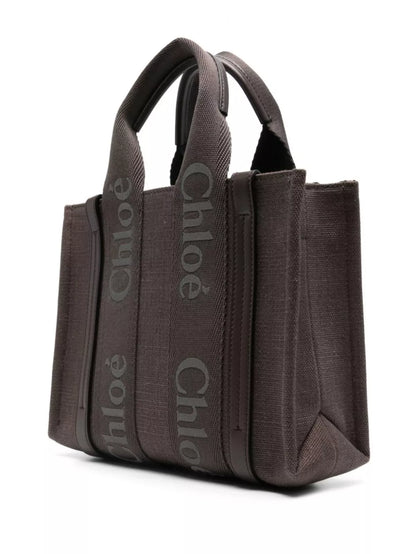 Chloé Woody Linen Handbag with Leather Accents – Chic & Versatile