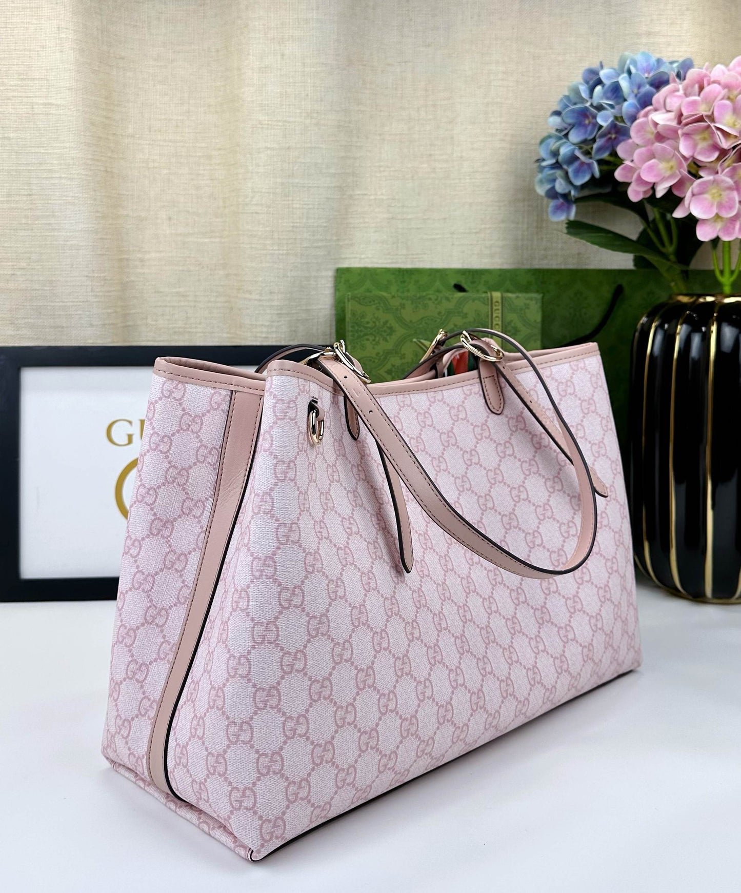 Gucci Elegant Taupe Pebbled Leather Medium Hobo Bag with Signature Gold Horsebit