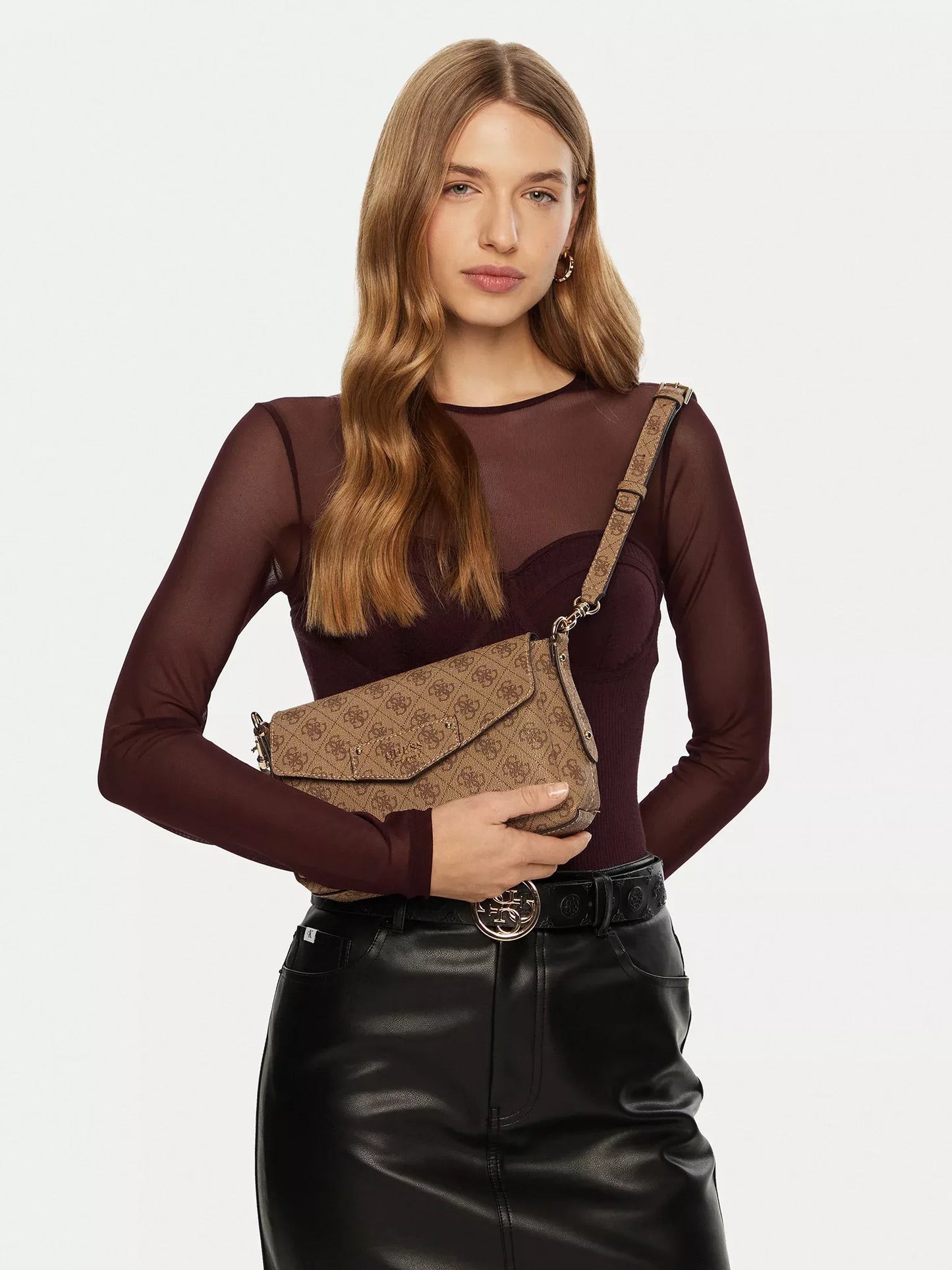 Guess Women’s Beige Handbag with Print – Fall/Winter Essential