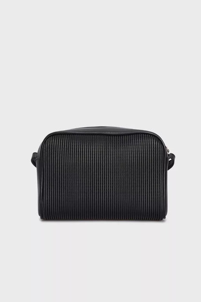 Calvin Klein Jeans Women’s Fall/Winter Polyurethane Bag – Stylish & Durable Handbag