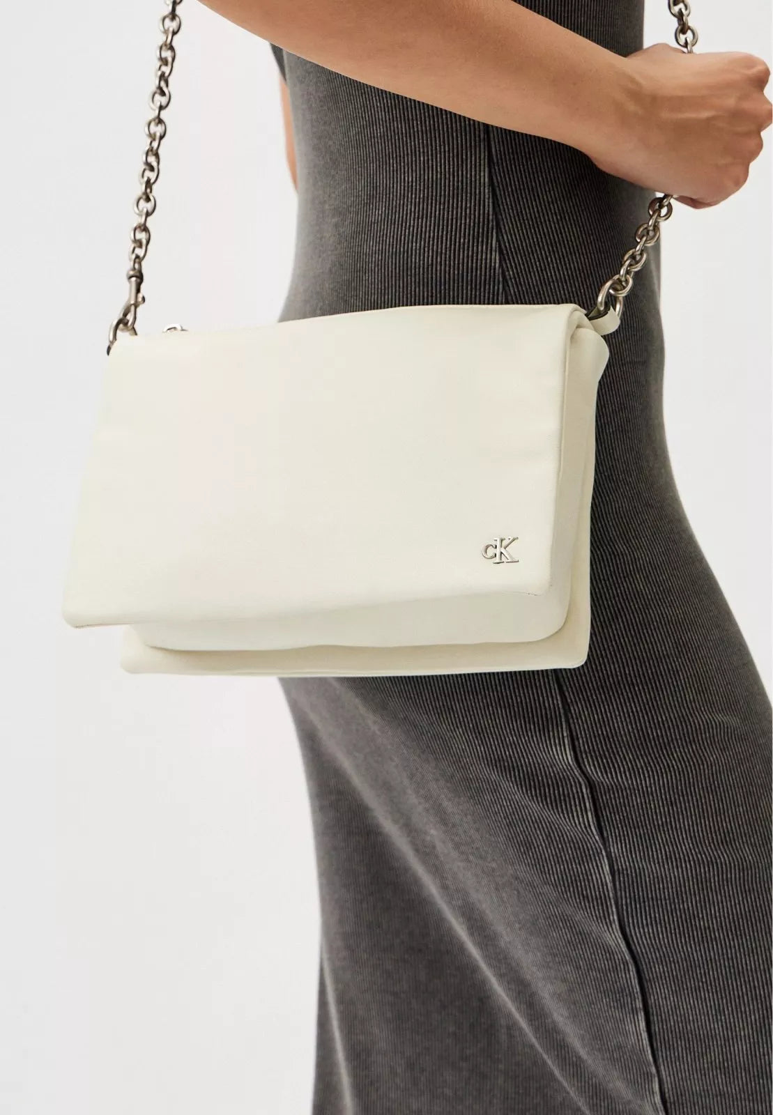 Calvin Klein Jeans Women’s Recycled Polyester Handbag – Stylish, Eco-Friendly & Versatile Bag