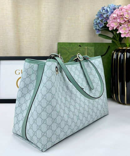 Gucci Elegant Taupe Pebbled Leather Medium Hobo Bag with Signature Gold Horsebit