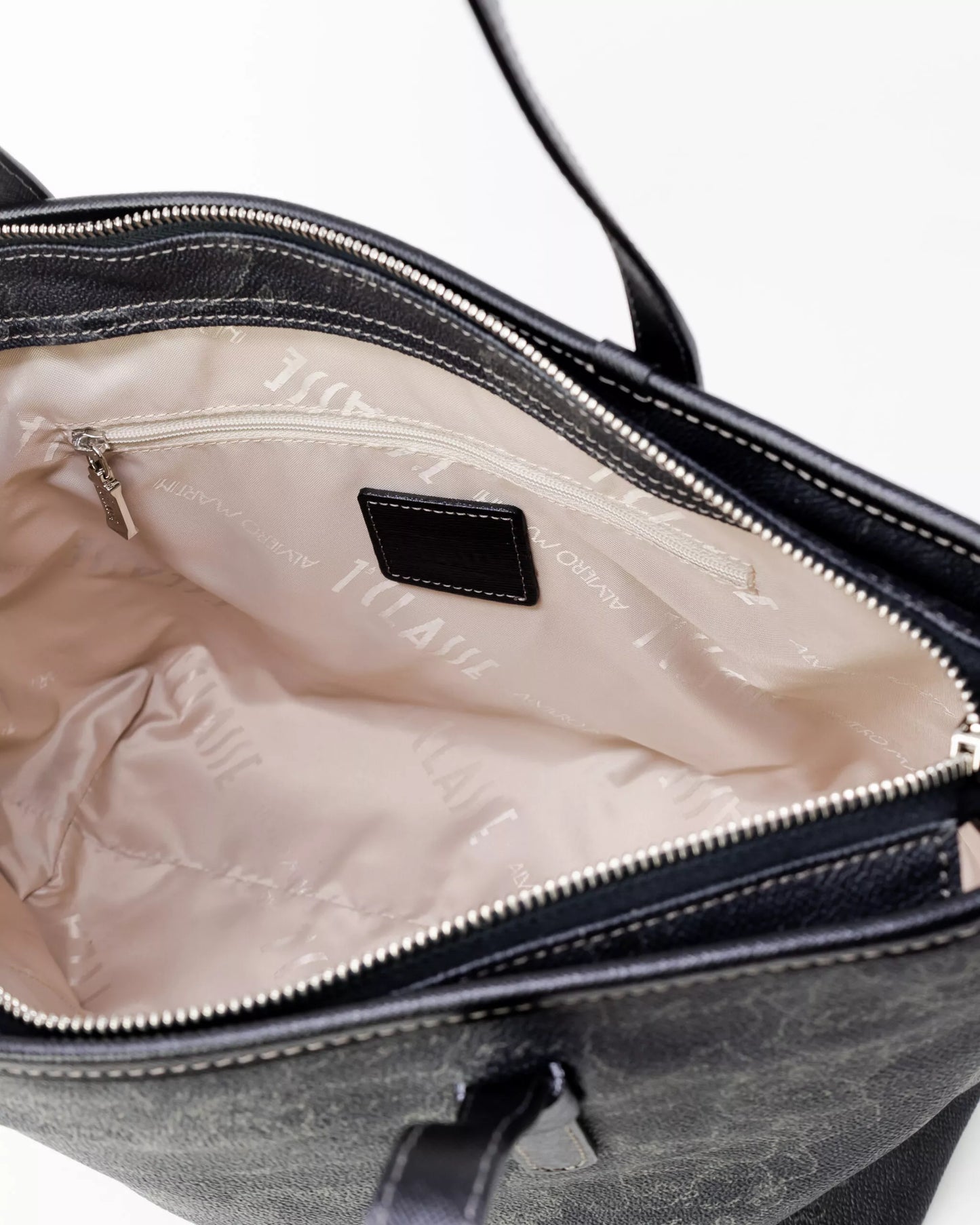 Alviero Martini Prima Classe Women’s Handbag & Shoulder Bag – Black