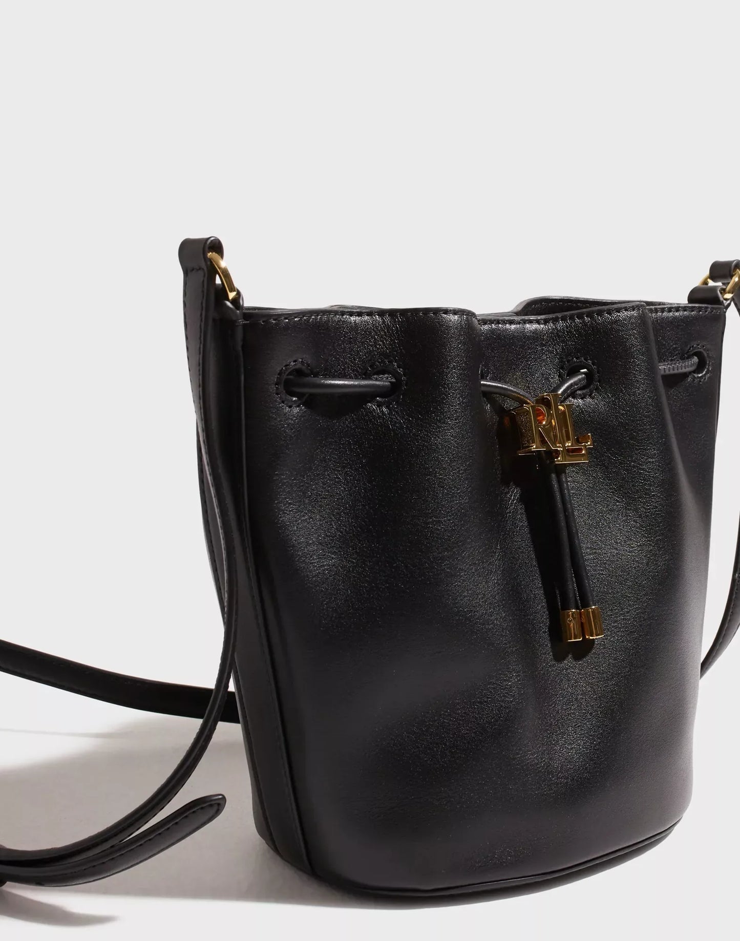 Ralph Lauren Bucket Bag – Adjustable Shoulder Strap & Drawstring Closure