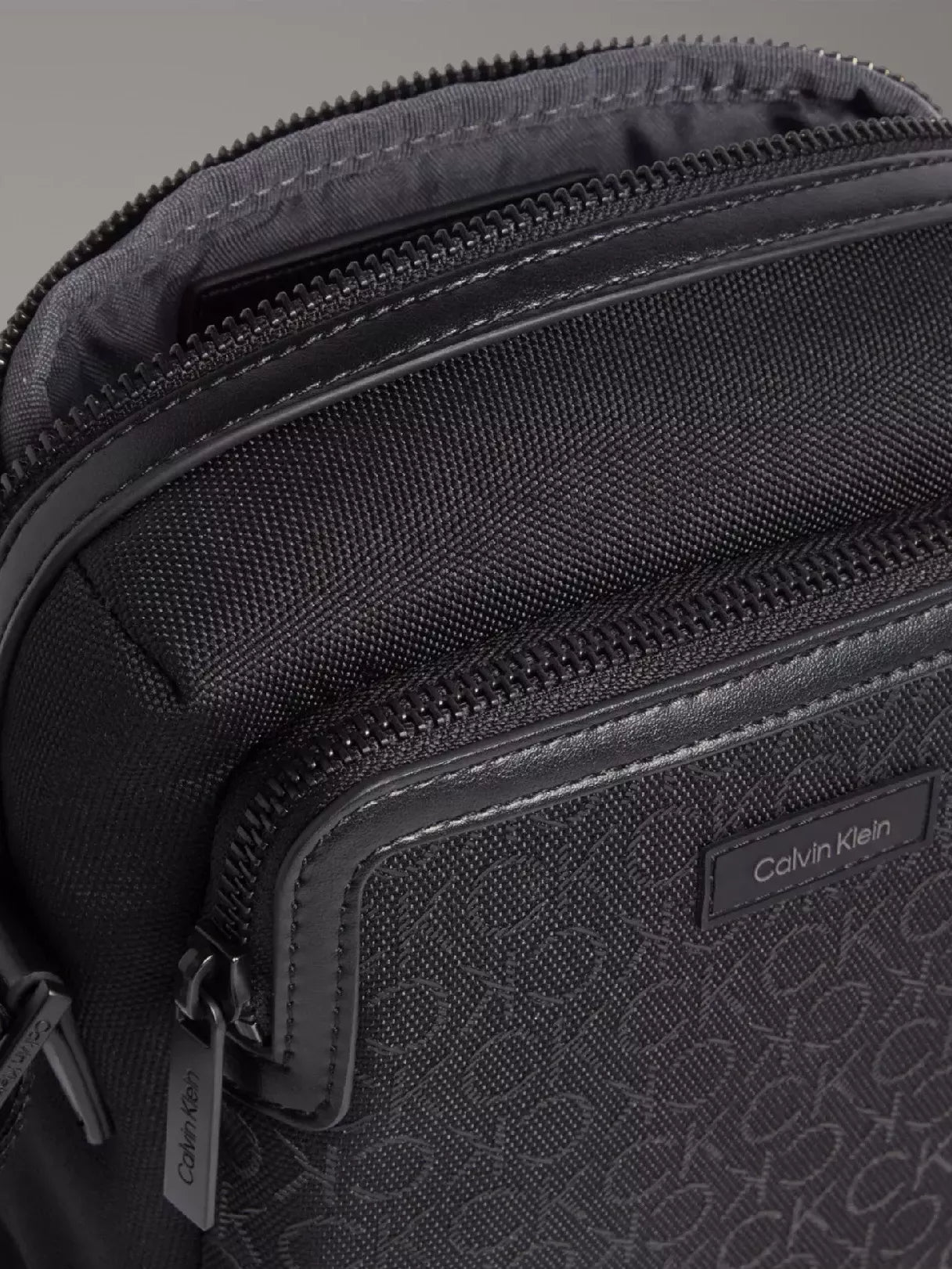 Calvin Klein Men’s Recycled Polyester Bag – Eco-Friendly Fall/Winter Crossbody Bag