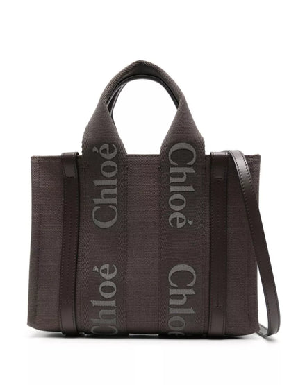 Chloé Woody Linen Handbag with Leather Accents – Chic & Versatile