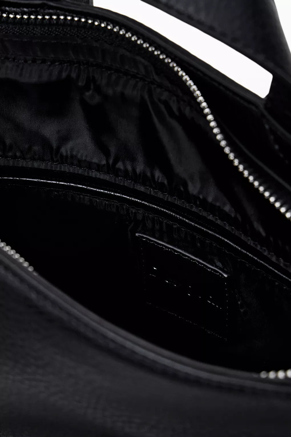 Desigual Women’s Backpack – Stylish & Functional Fall/Winter Bag