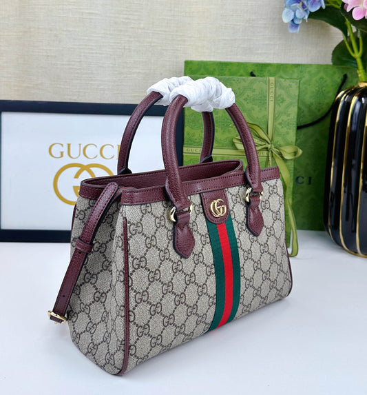 Gucci Elegant GG Leather Satchel – Iconic Luxury Handbag
