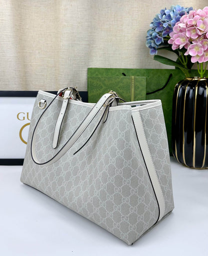 Gucci Elegant Taupe Pebbled Leather Medium Hobo Bag with Signature Gold Horsebit