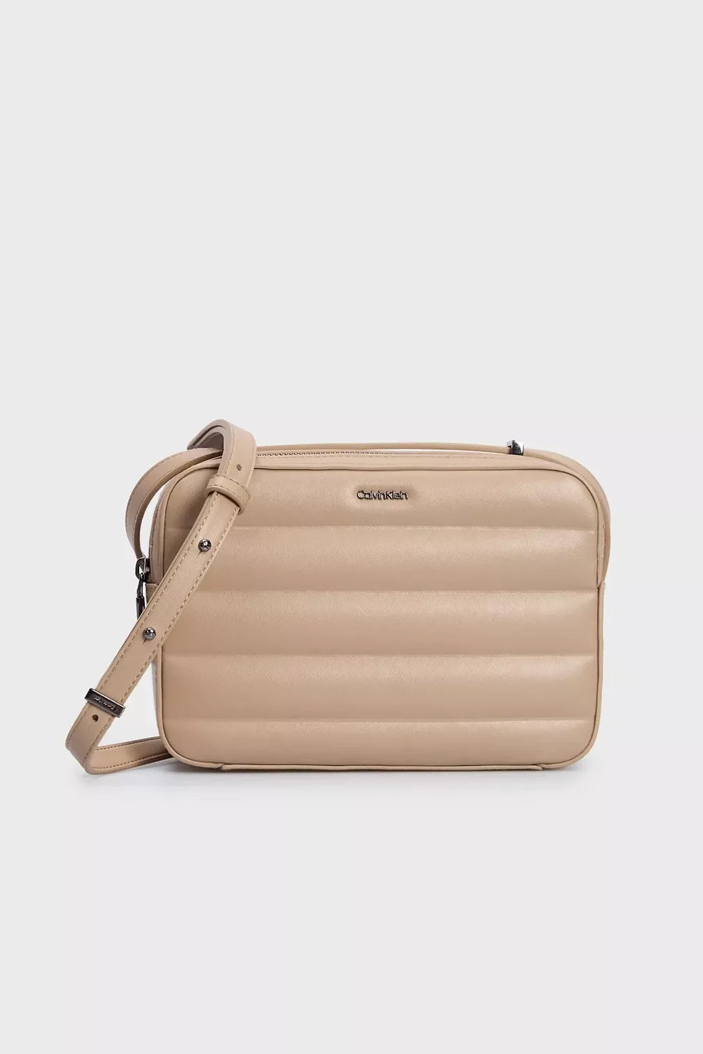 Calvin Klein Women’s Recycled Polyester Fall/Winter Handbag – Eco-Friendly, Stylish & Spacious Bag