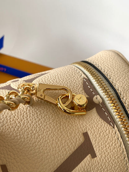 Louis Vuitton Soft Hobo Shoulder Bag Monogram