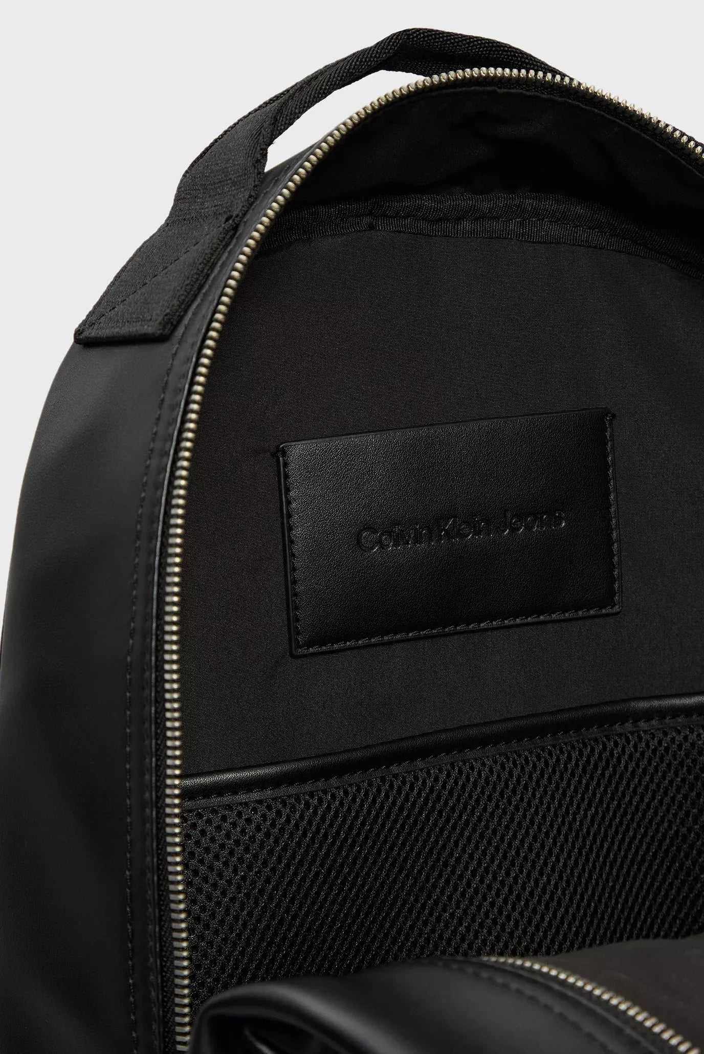 Calvin Klein Men’s Autumn/Winter Backpack – Sleek Polyurethane Everyday Bag