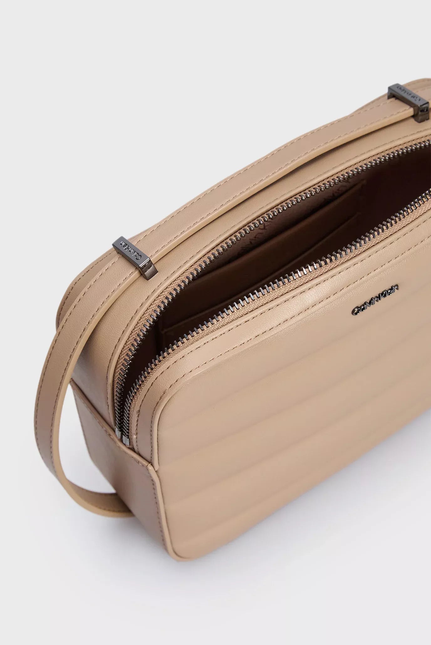 Calvin Klein Women’s Recycled Polyester Fall/Winter Handbag – Eco-Friendly, Stylish & Spacious Bag