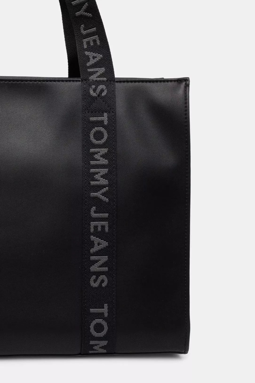 Tommy Hilfiger Large Women’s Black Bag – 100% Polyurethane, Spring/Summer Tote