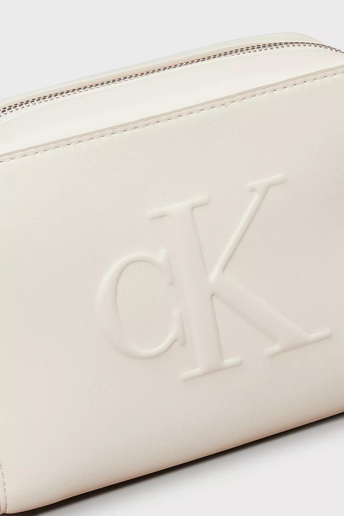 Calvin Klein Women’s Faux Leather Bag – Fall/Winter Chic & Practical Handbag
