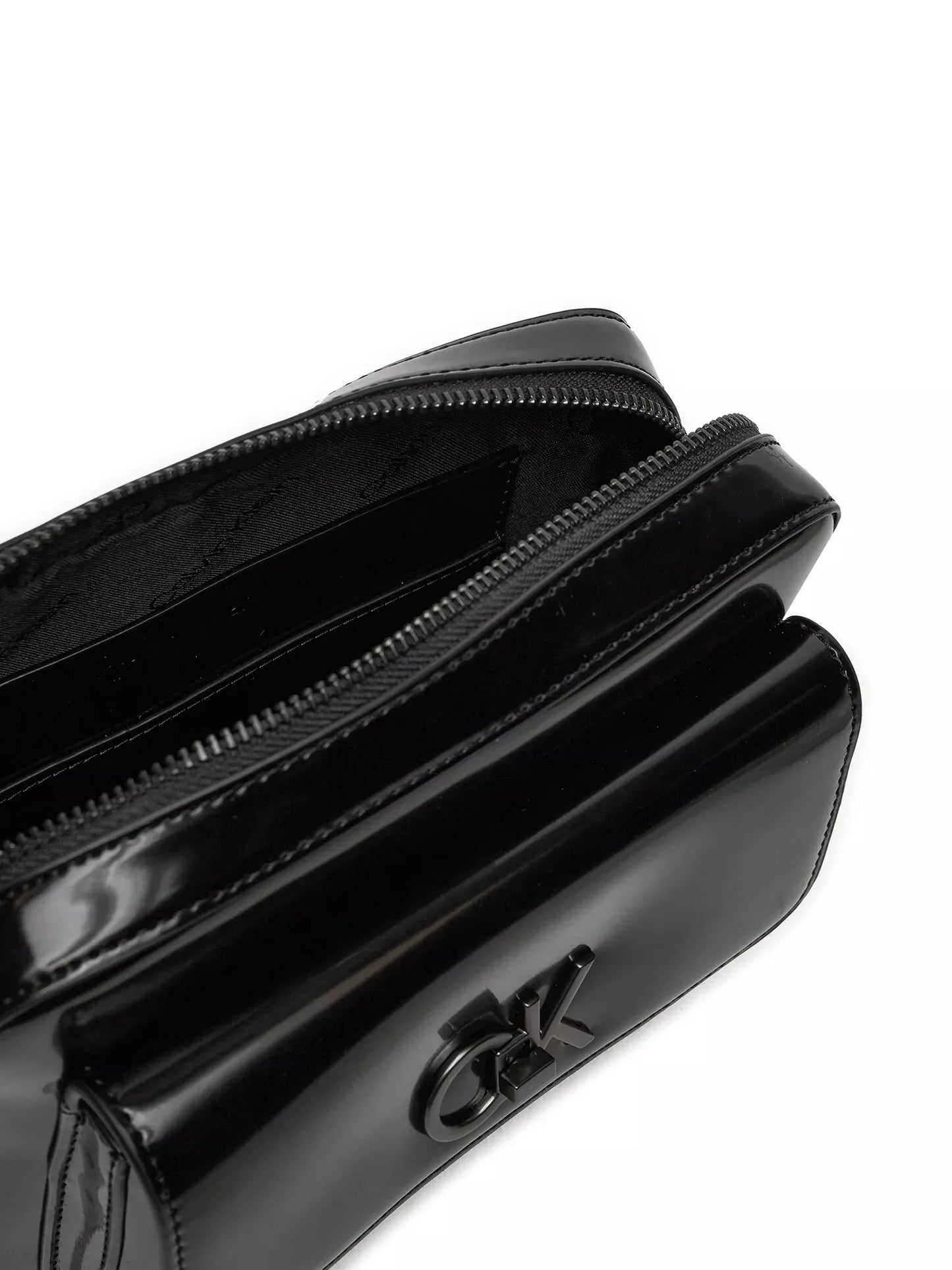 Calvin Klein Women’s Fall/Winter Polyurethane Bag – Stylish, Durable & Versatile Handbag