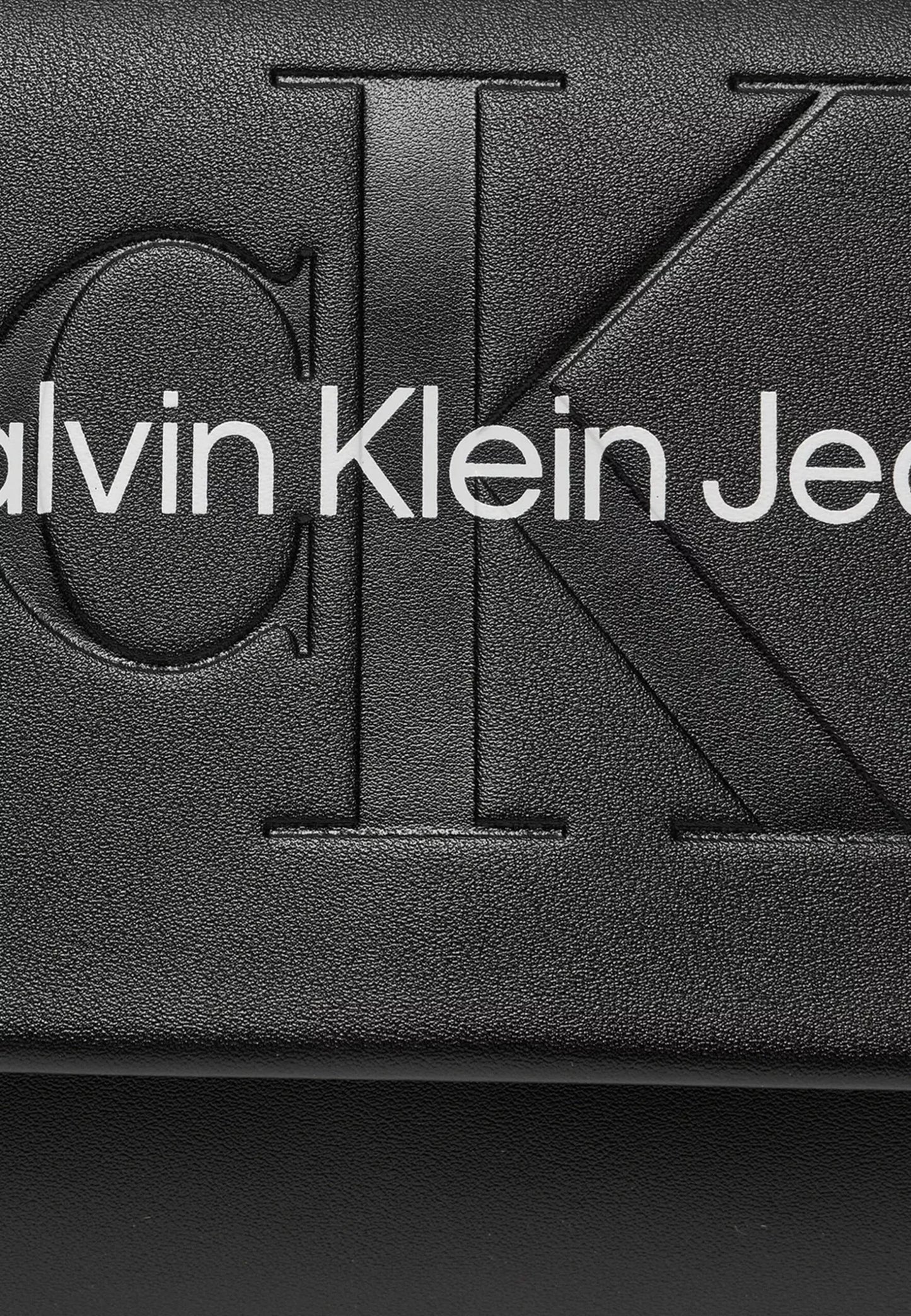 Calvin Klein Women’s Faux Leather Bag – Compact Autumn/Winter Crossbody, Stylish Eco-Friendly Purse