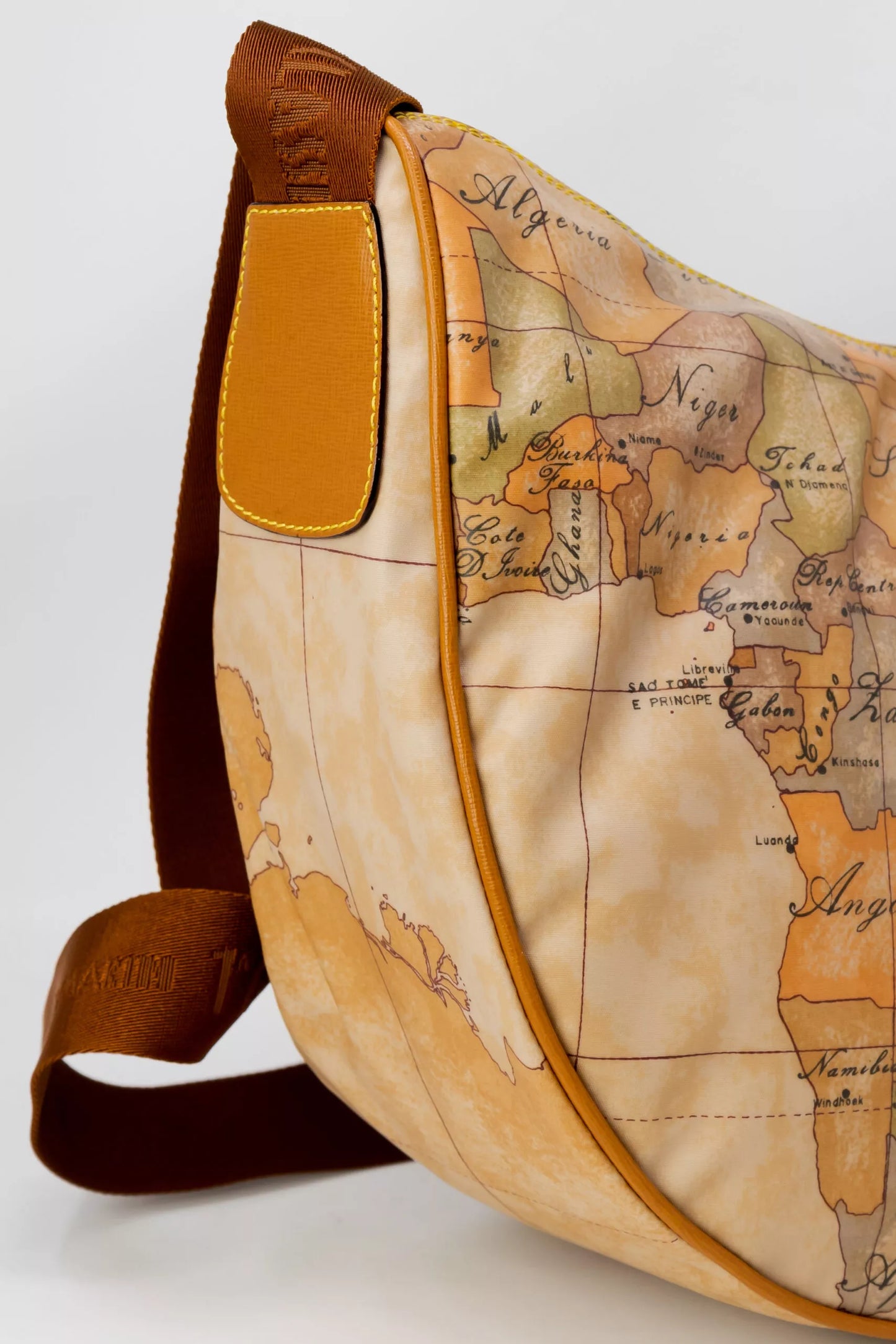 Alviero Martini Prima Classe Women’s Beige Printed Bag