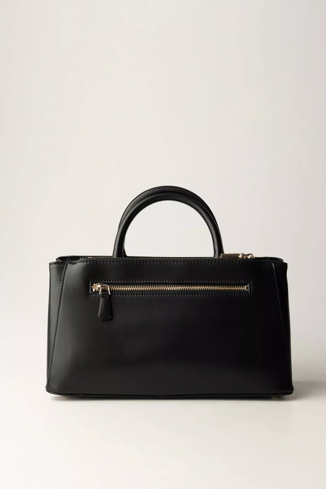 Guess Women’s Black Handbag with Zip Closure – Timeless Fall/Winter Essential