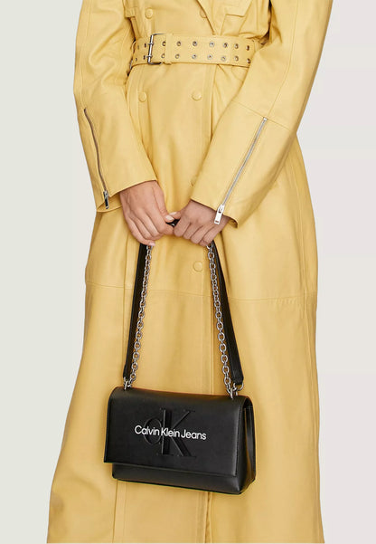 Calvin Klein Women’s Faux Leather Bag – Compact Autumn/Winter Crossbody, Stylish Eco-Friendly Purse