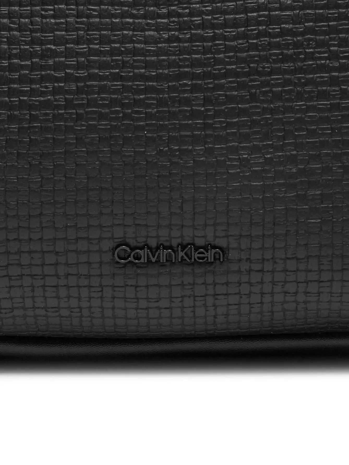 Calvin Klein Women’s Faux Leather Bag – Autumn/Winter Compact Handbag