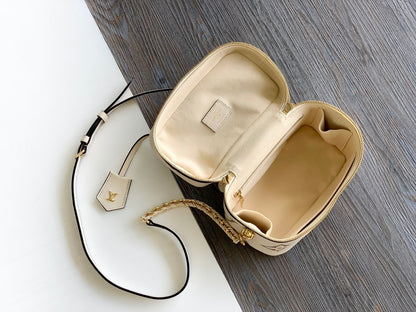 Louis Vuitton Soft Hobo Shoulder Bag Monogram