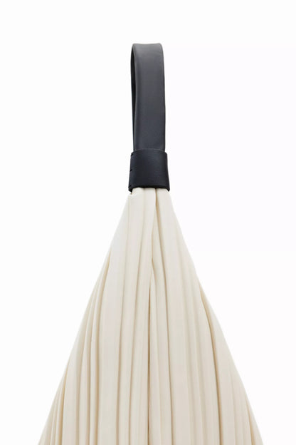 Desigual Black Handbag with Contrasting Details and Inner Pocket