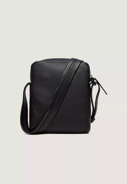 Calvin Klein Men’s Polyurethane Bag – Autumn/Winter Collection, Sleek & Durable