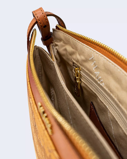 Alviero Martini Prima Classe Women’s Beige Leather Bag with Zip and Lined Interior